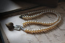 Load image into Gallery viewer, Amour. Vintage Faux Pearl Pendant Necklace.