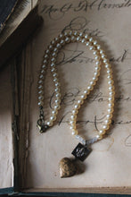 Load image into Gallery viewer, Amour. Vintage Faux Pearl Pendant Necklace.