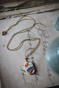 Vintage Scrimshaw Rainbow Pendant Necklace.