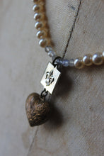 Load image into Gallery viewer, Amour. Vintage Faux Pearl Pendant Necklace.