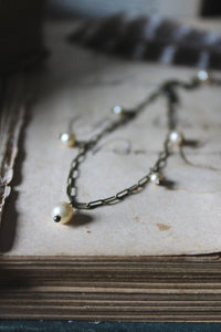 Halo. Vintage Faux Pearl Chain Bracelet.