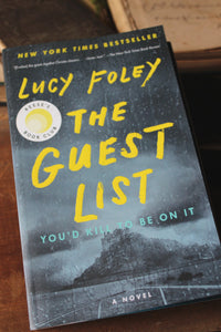 PAPERBACK The Guest List.