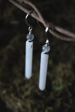 Load image into Gallery viewer, Indie | Quartz Spear Earrings.
