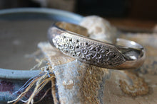 Load image into Gallery viewer, Vintage Sterling Silver Floral Cuff Bracelet.