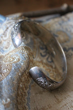 Load image into Gallery viewer, Vintage Sterling Silver Floral Cuff Bracelet.