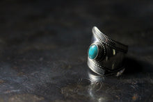 Load image into Gallery viewer, Vintage Asymmetrical Wide Band Turquoise Stone Ring.