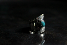 Load image into Gallery viewer, Vintage Asymmetrical Wide Band Turquoise Stone Ring.