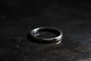 Vintage Sterling Silver Dotted Band Ring.