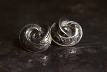 Load image into Gallery viewer, Vintage Silver Swirl Screwback Earrings.