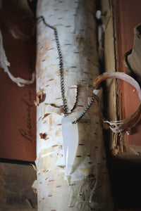 Howling. White Agate & Gunmetal Pendant Necklace.