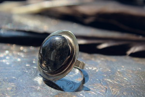 Vintage Artisan Tourmalinated Quartz & Sterling Silver Ring.