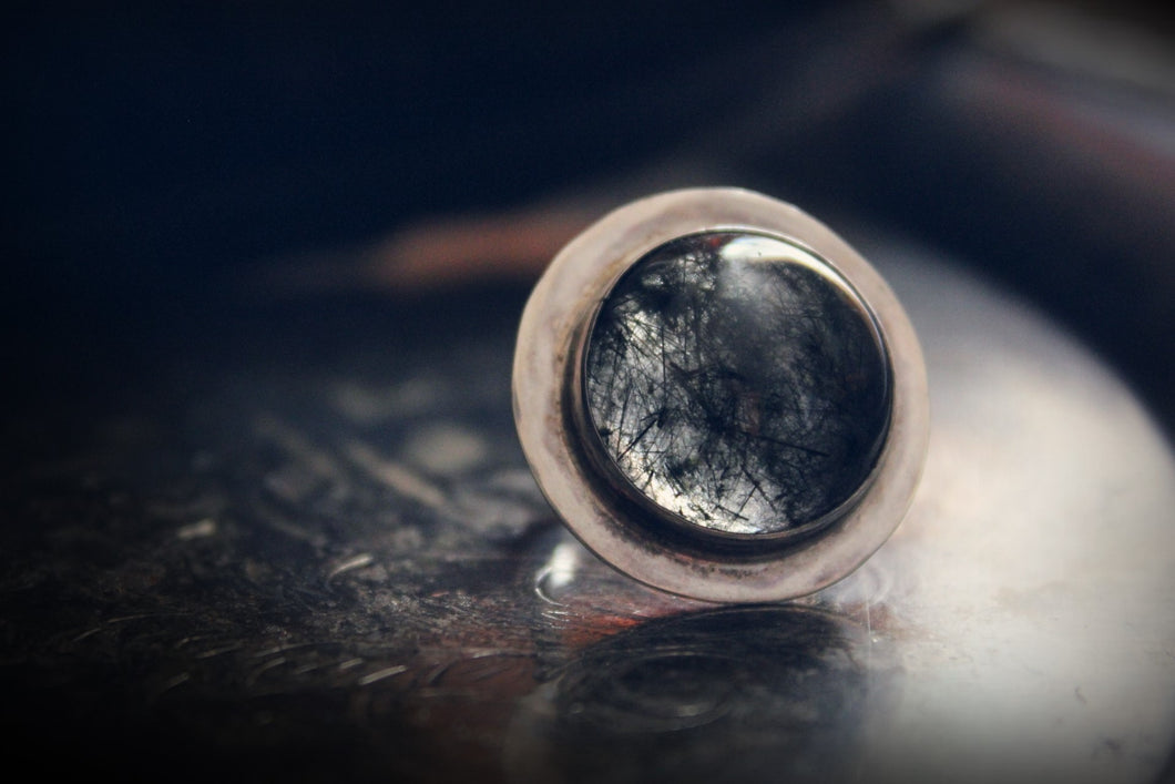 Vintage Artisan Tourmalinated Quartz & Sterling Silver Ring.