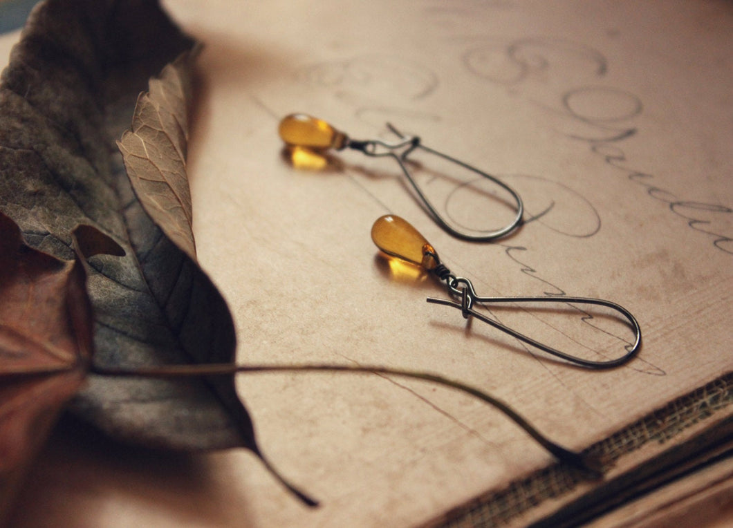 Ciderhouse. Golden Amber Glass Droplet & Gunmetal Earrings.