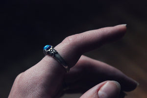 Vintage Sterling Silver Polished Turquoise and Lapis Band Ring.