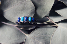 Load image into Gallery viewer, Vintage Sterling Silver Polished Turquoise and Lapis Band Ring.