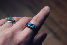 Load image into Gallery viewer, Vintage Sterling Silver Polished Turquoise and Lapis Band Ring.