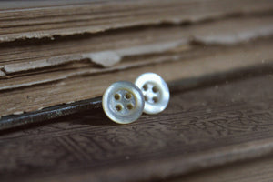 Folk 001. Vintage White Mother of Pearl Button Stud Earrings.