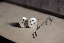 Load image into Gallery viewer, Folk 005. Vintage White Mother of Pearl Shell Button Stud Earrings.