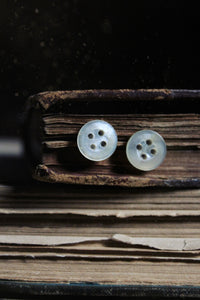 Folk 005. Vintage White Mother of Pearl Shell Button Stud Earrings.